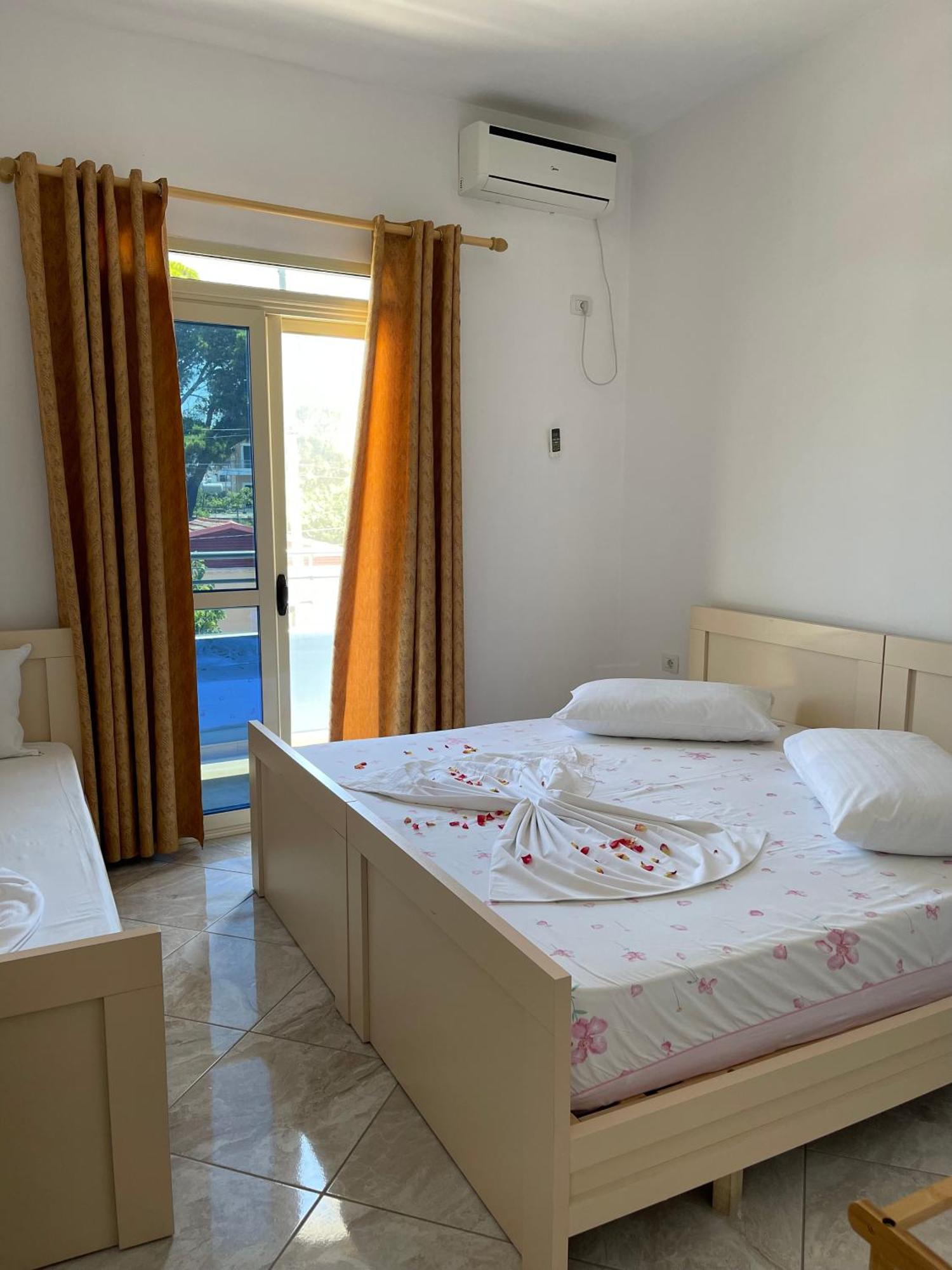 Apartamento Kristeo Vlorë Exterior foto