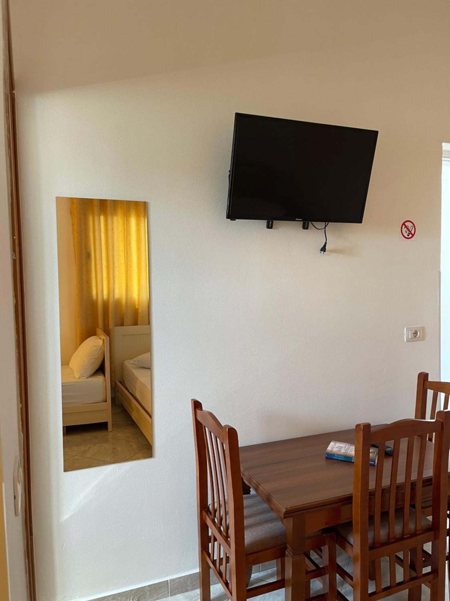 Apartamento Kristeo Vlorë Exterior foto